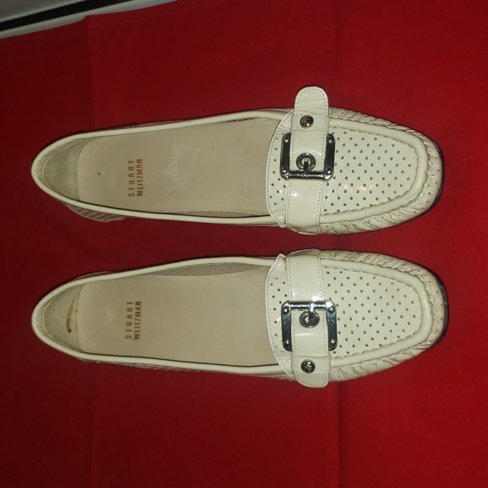 Stuart Weitzman loafer off white with buckle 9 1/2 N